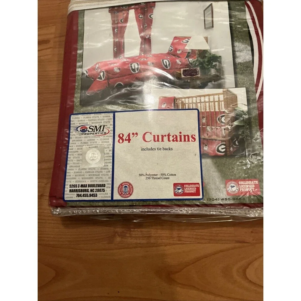 Georgia Bulldogs Curtain 2-Piece Matching Panel Set 84